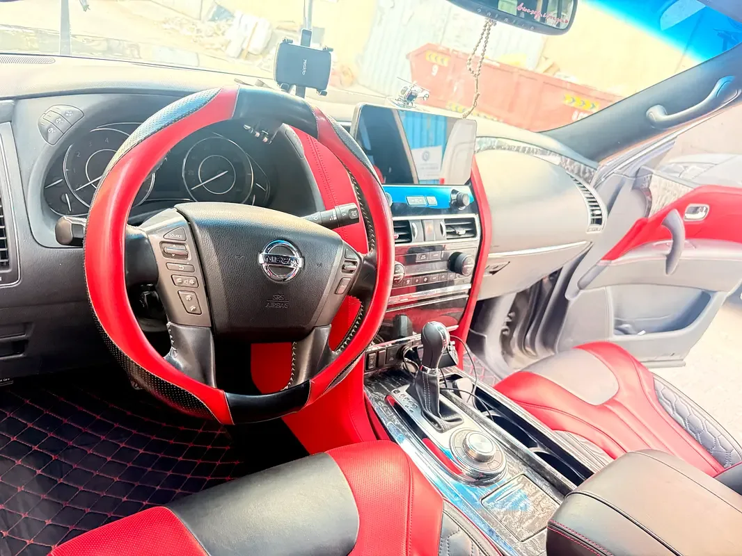 Nissan Armada 5.6 AT (390 hp) - 4