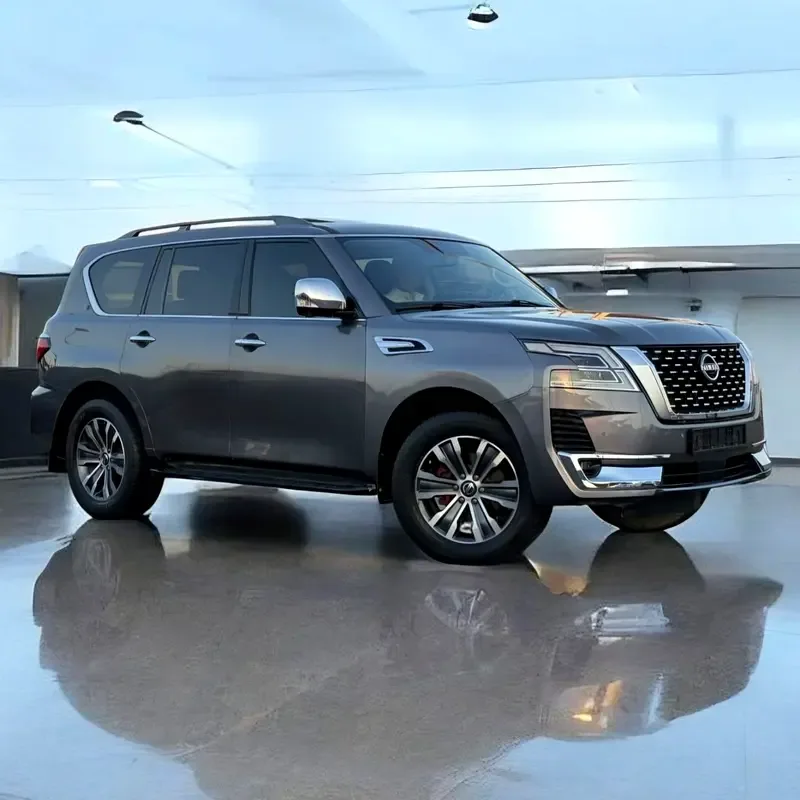 Nissan Armada 5.6 AT (395 hp)