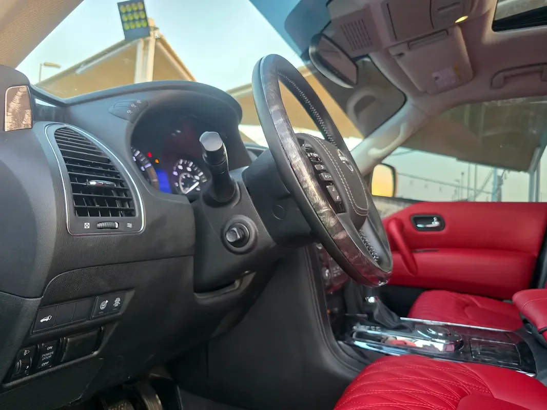 Nissan Armada 5.6 AT (395 hp) - 11
