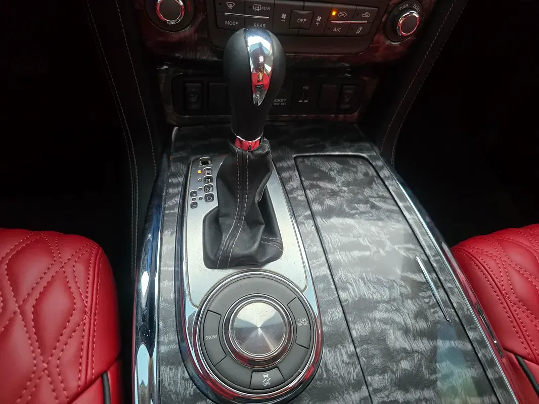 Nissan Armada 5.6 AT (395 hp) - 19