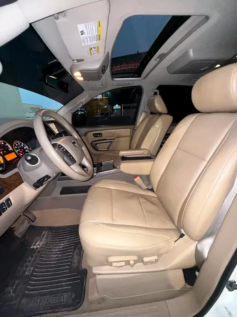 Nissan Armada 5.6 AT AWD (317 hp) - 15