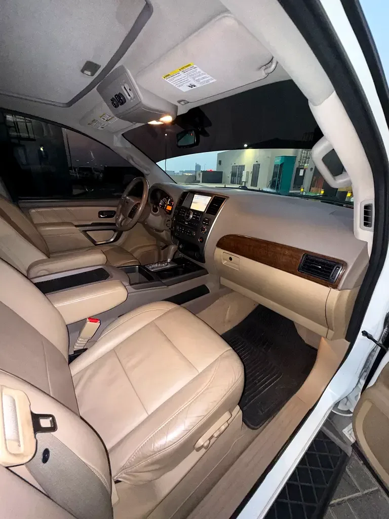 Nissan Armada 5.6 AT AWD (317 hp) - 16