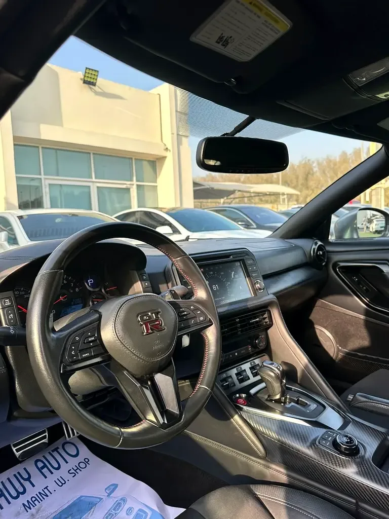 Nissan GT-R 3.8 AMT (555 حصان) - 8