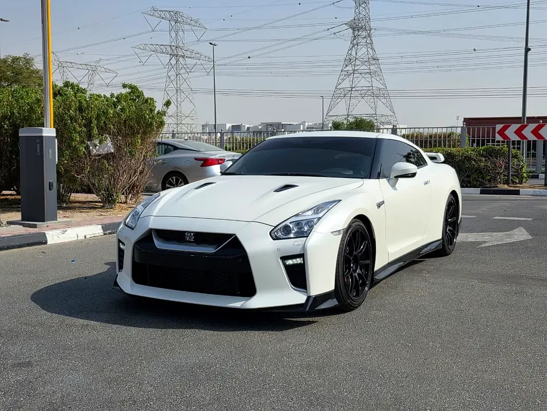 Nissan GT-R 3.8 AMT (555 hp)