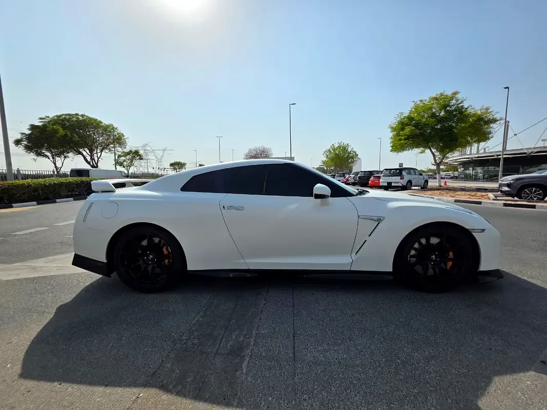 Nissan GT-R 3.8 AMT (555 hp) - 4