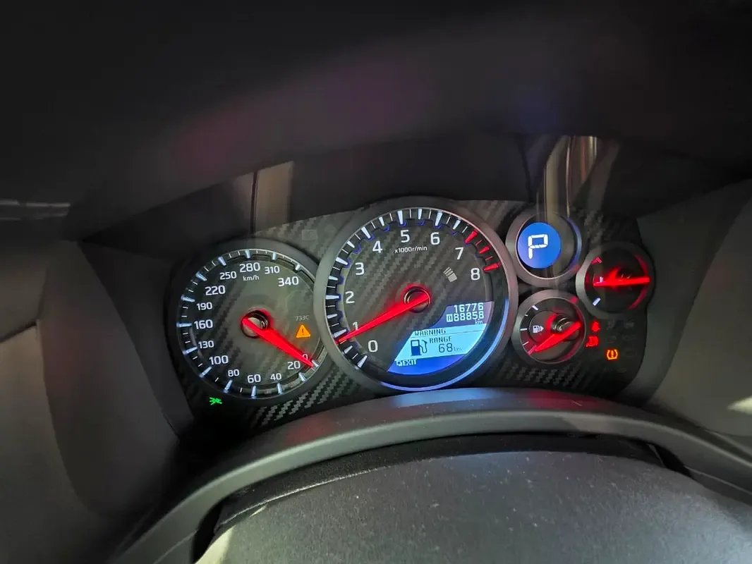 Nissan GT-R 3.8 AMT (555 hp) - 16