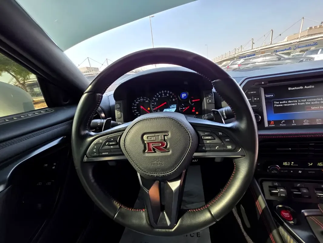 Nissan GT-R 3.8 AMT (555 hp) - 15