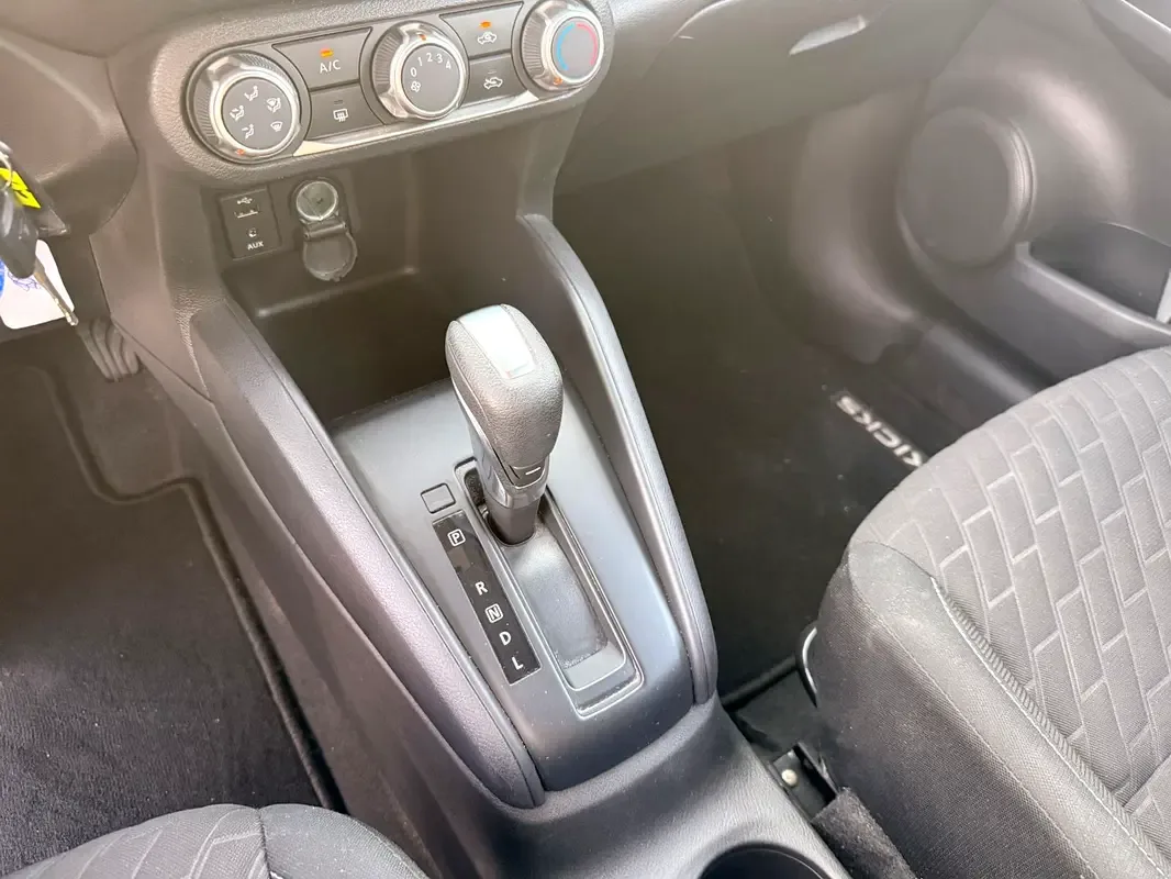 Nissan Kicks 2.0 CVT (141 hp) - 15