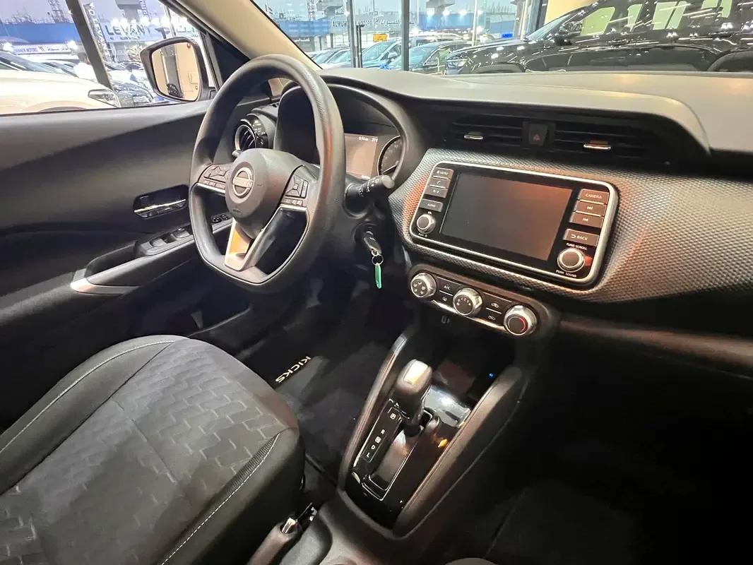 Nissan Kicks 2.0 CVT (141 hp) - 12