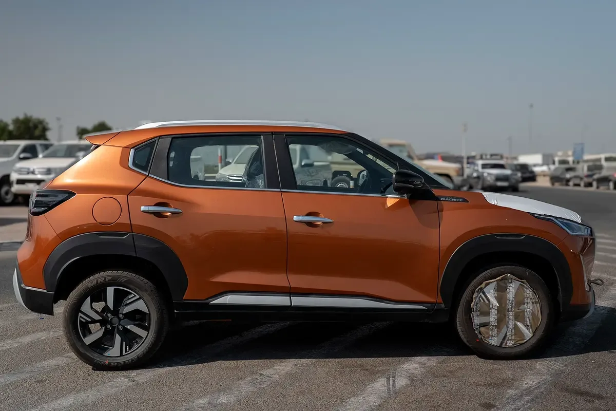 Nissan Magnite 1.0 CVT (100 hp) - 3