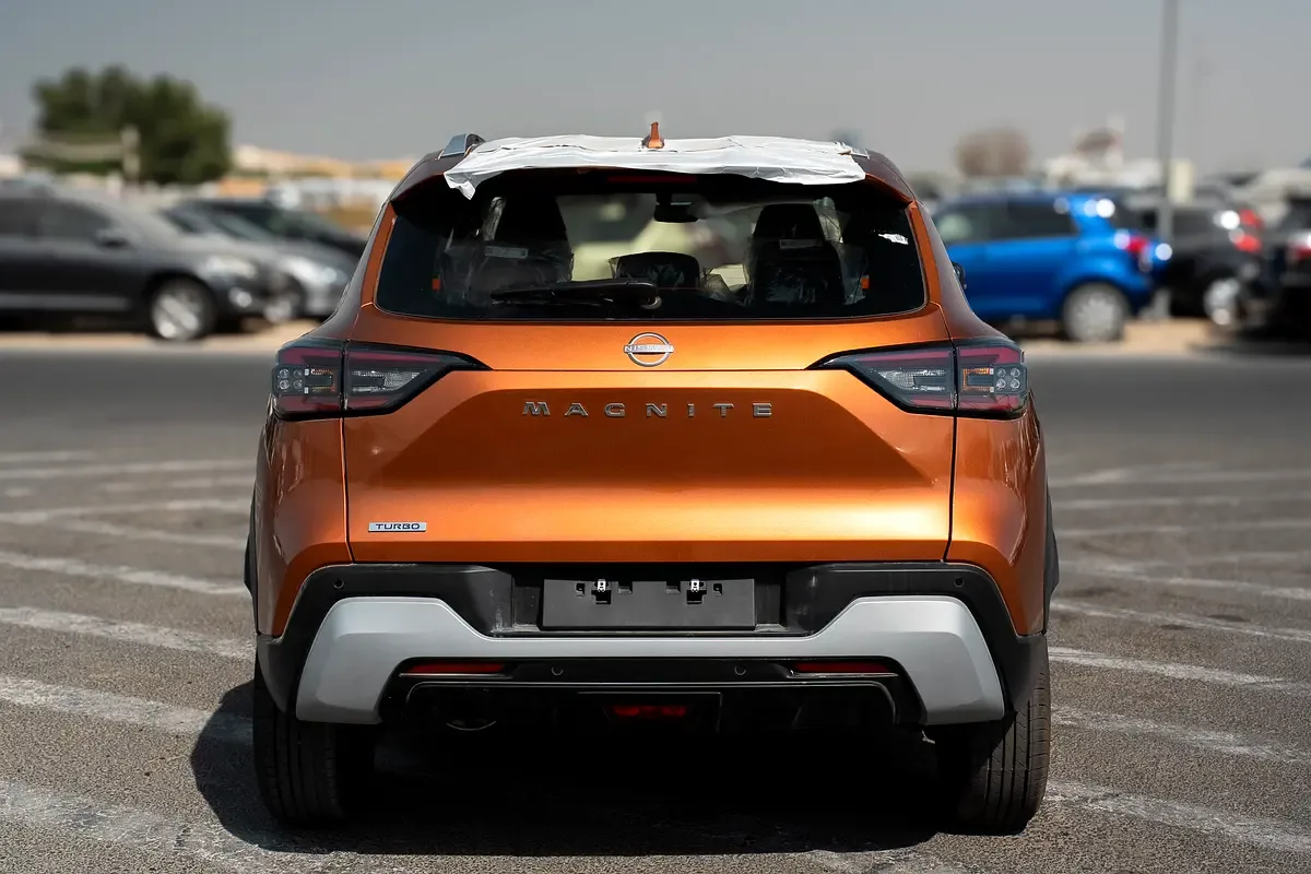 Nissan Magnite 1.0 CVT (100 hp) - 4