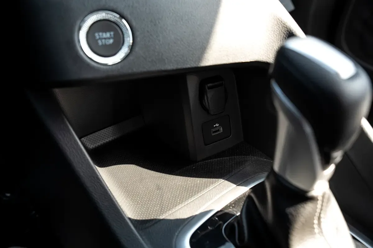 Nissan Magnite 1.0 CVT (100 hp) - 7