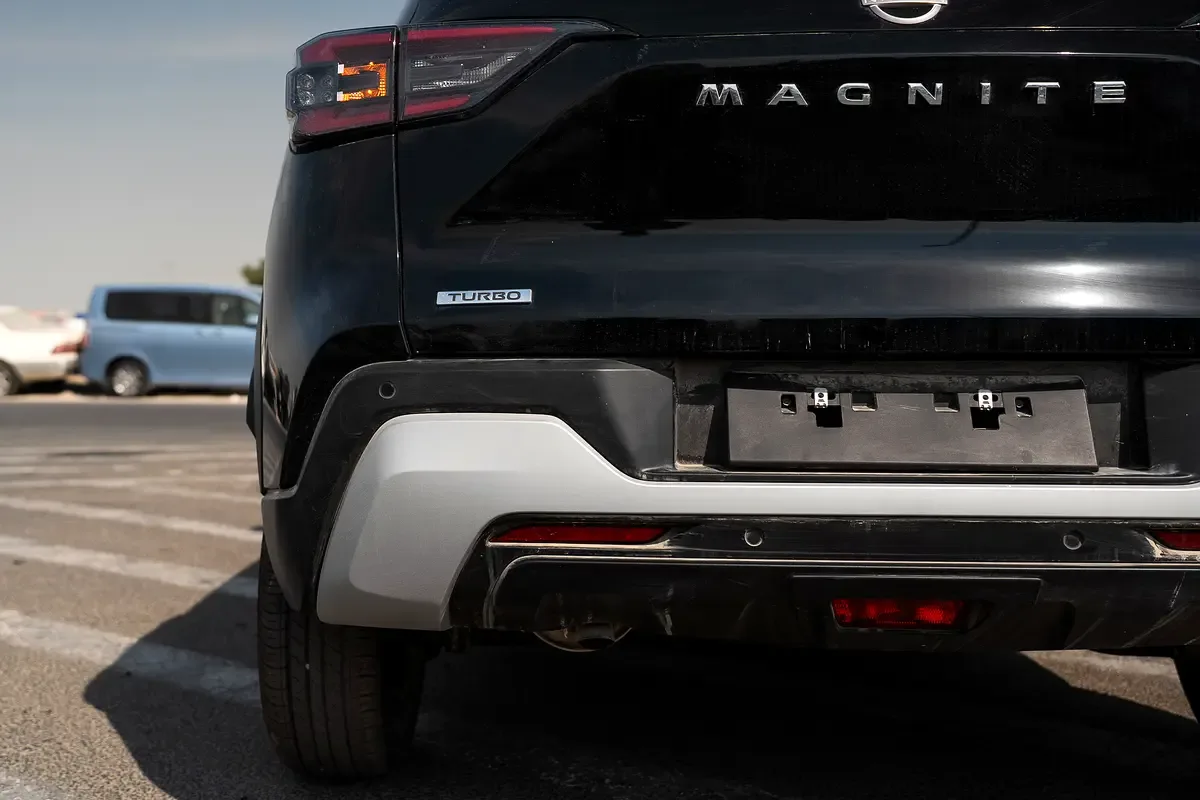 Nissan Magnite 1.0 CVT (100 hp) - 8