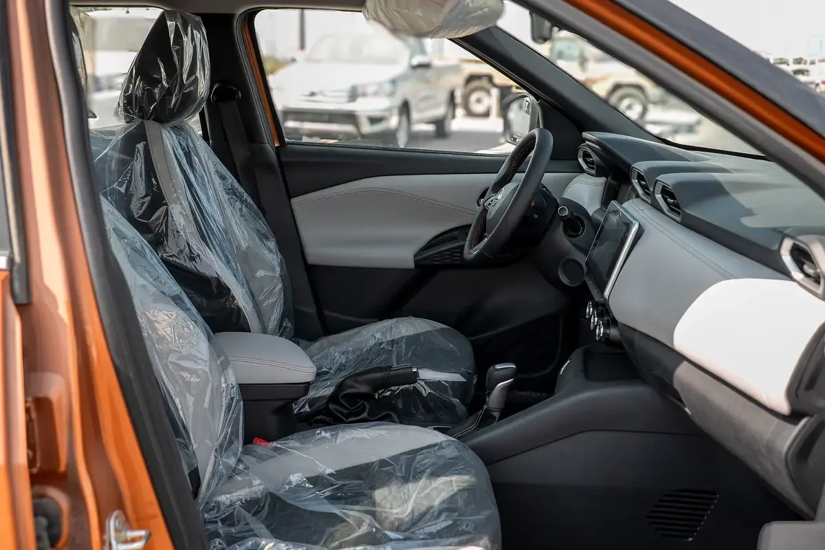 Nissan Magnite 1.0 CVT (100 حصان) - 17