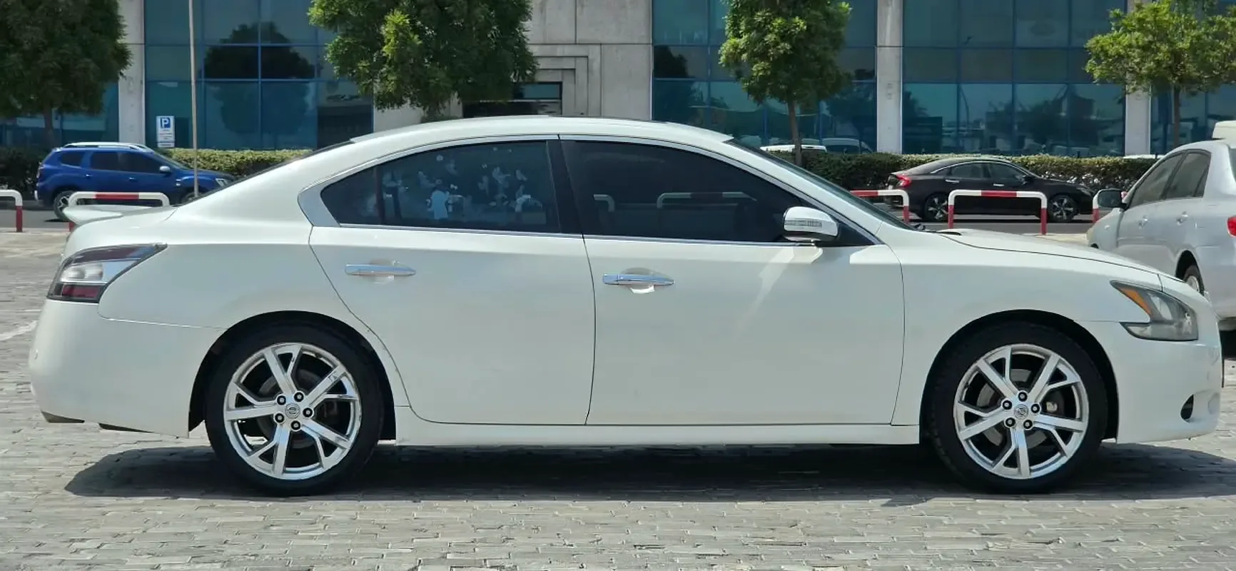 Nissan Maxima 3.5 CVT (290 حصان) - 2