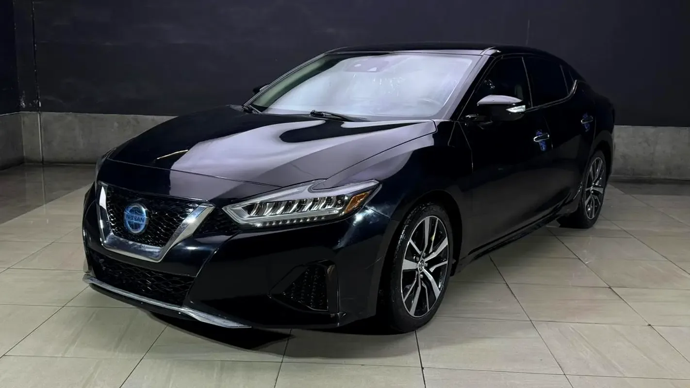 Nissan Maxima 3.5 CVT (300 hp)