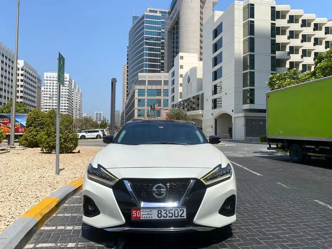 Nissan Maxima 3.5 CVT (300 hp)