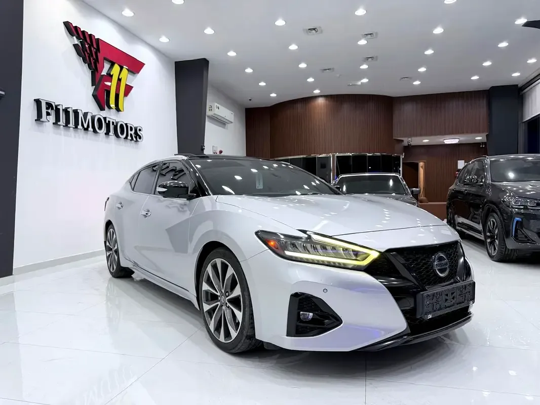Nissan Maxima 3.5 CVT (300 hp)