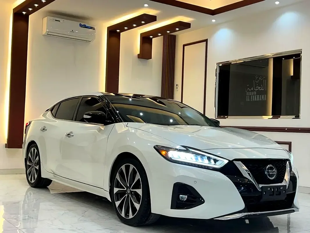 Nissan Maxima 3.5 CVT (300 hp)