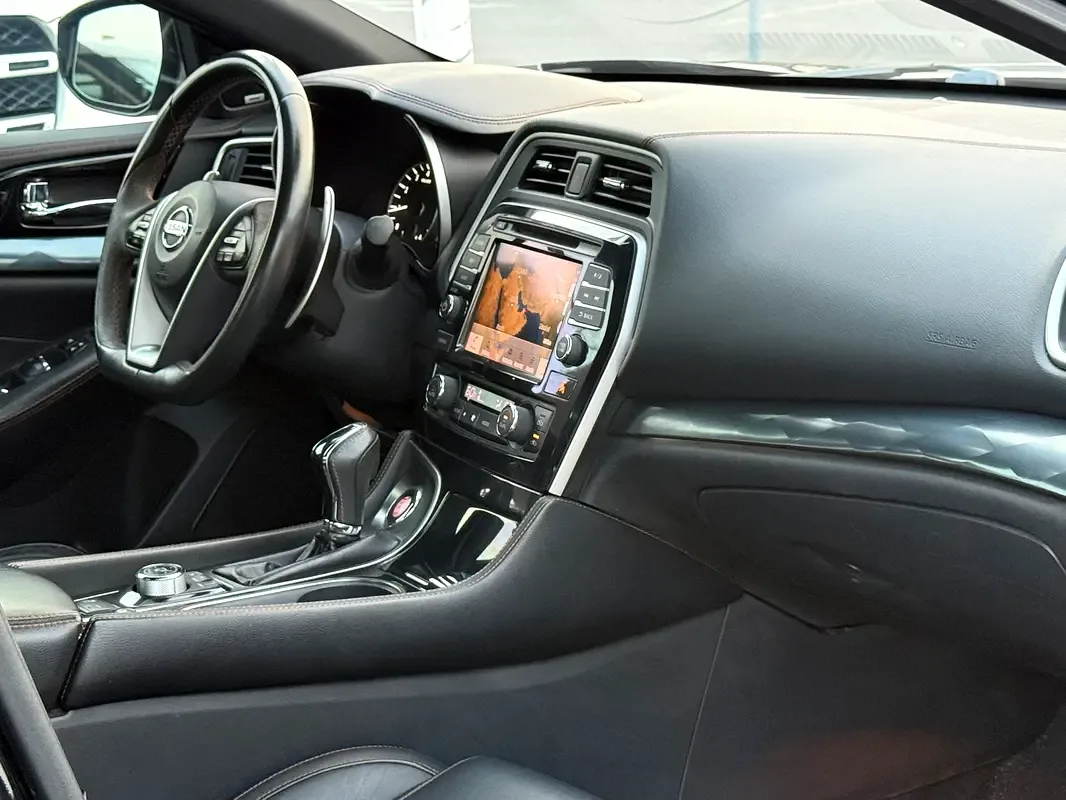 Nissan Maxima 3.5 CVT (300 hp) - 11