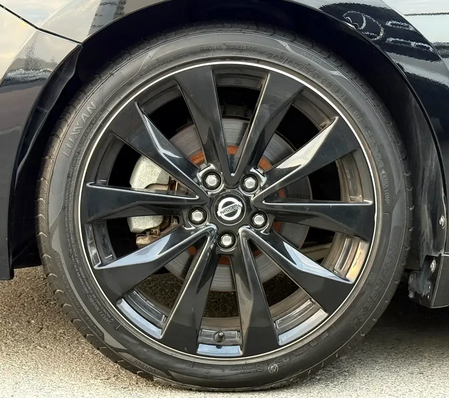 Nissan Maxima 3.5 CVT (300 hp) - 16