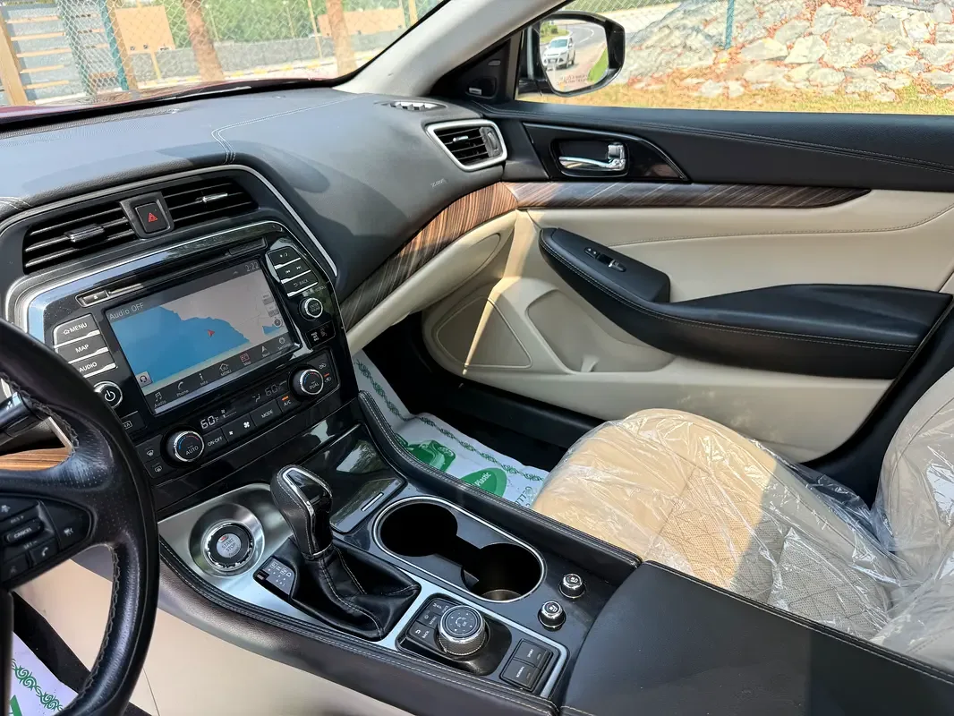 Nissan Maxima 3.5 CVT (300 حصان) - 14