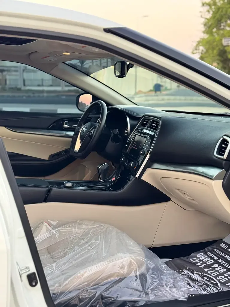 Nissan Maxima 3.5 CVT (300 حصان) - 9