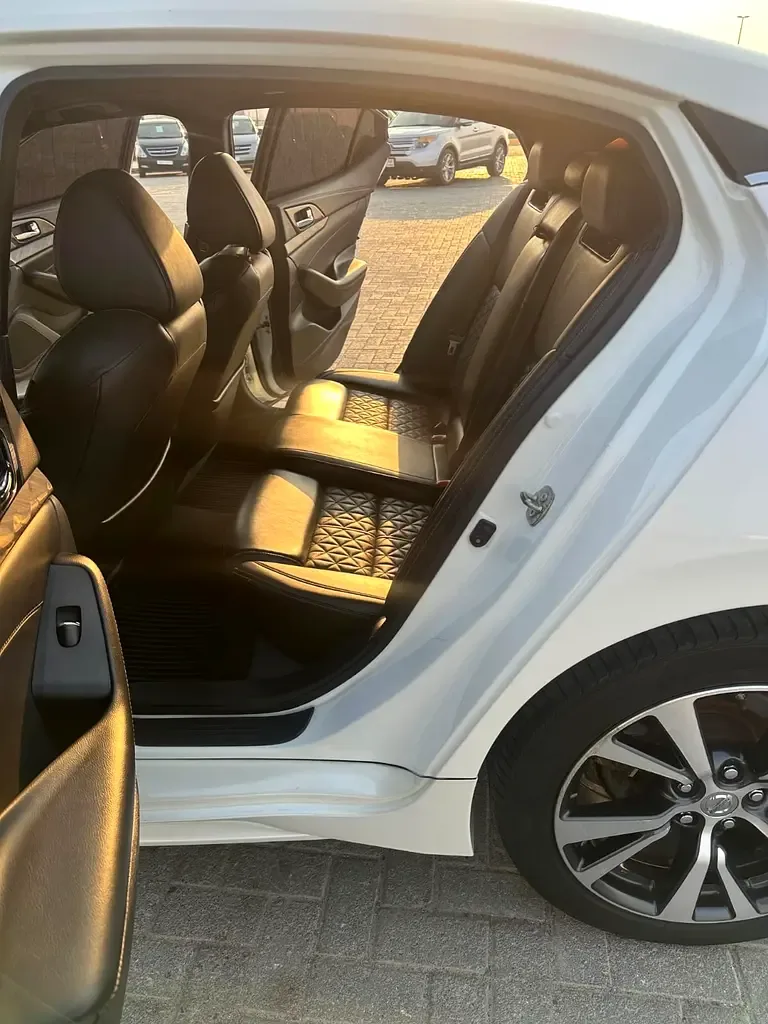 Nissan Maxima 3.5 CVT (300 hp) - 12