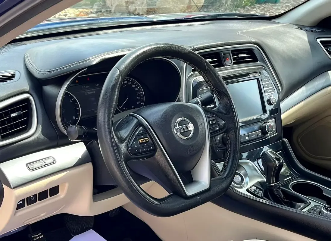 Nissan Maxima 3.5 CVT (300 حصان) - 10