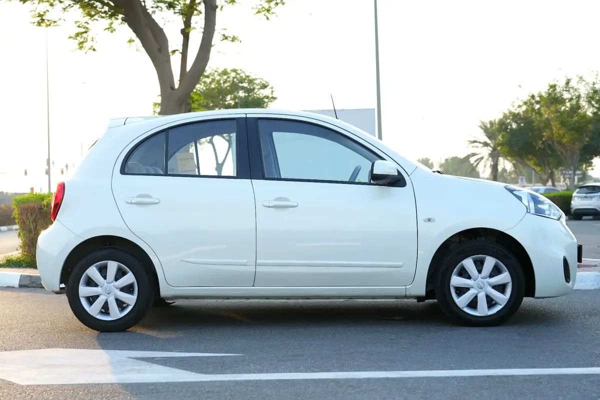 Nissan Micra 1.0 CVT (100 hp) - 3