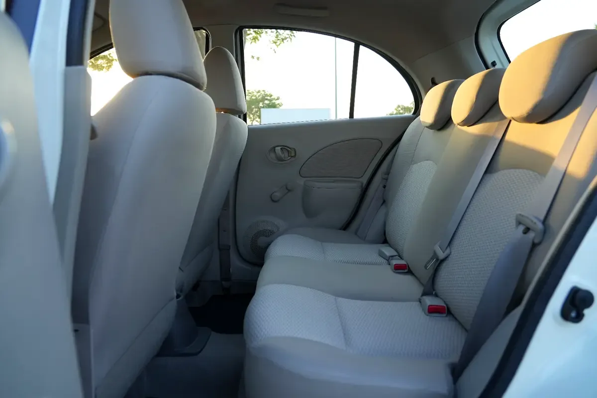 Nissan Micra 1.0 CVT (100 hp) - 10