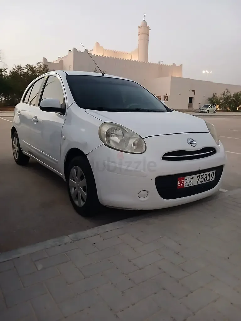 Nissan Micra 1.2 CVT (98 hp)
