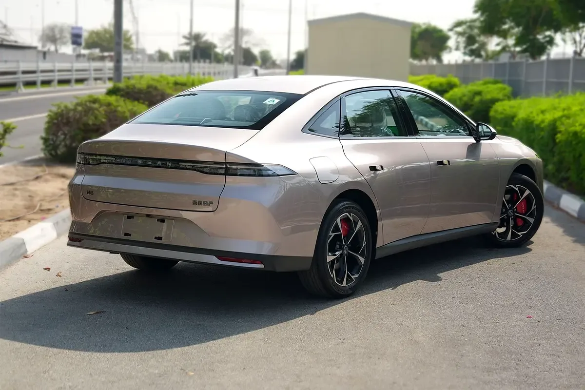 Nissan N6 1.5 AT (313 hp) - 5