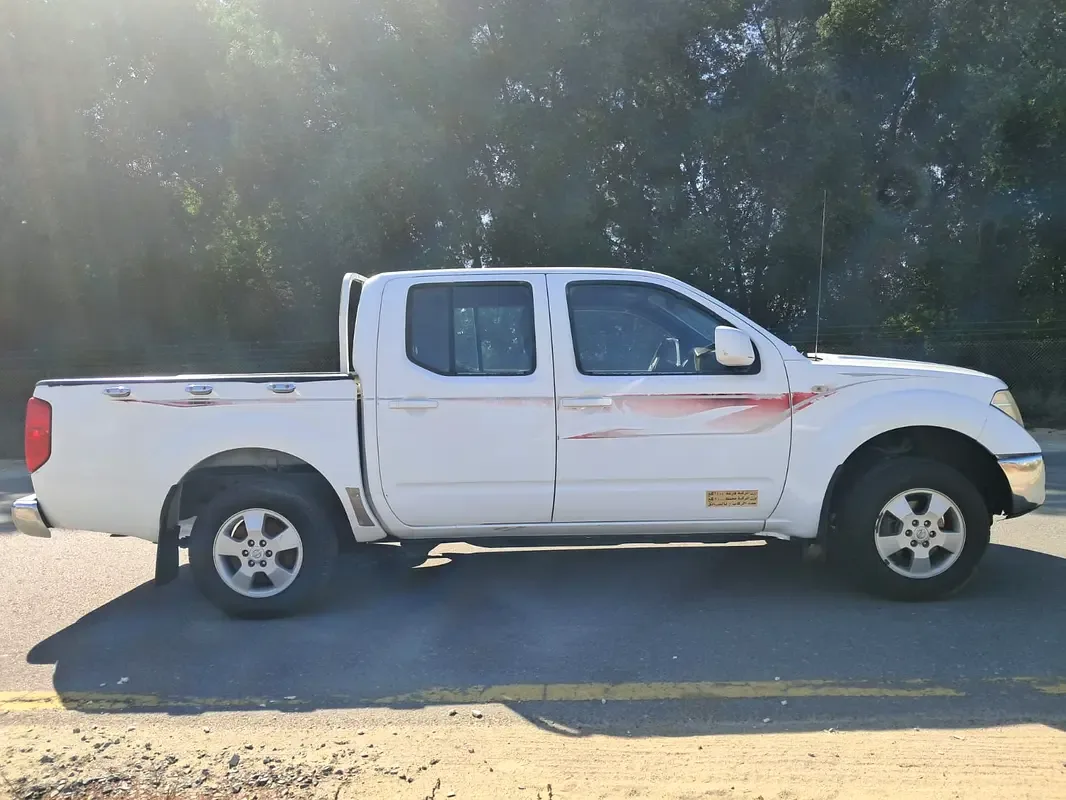Nissan Navara (Frontier) 2.5 AT (152 hp) - 5