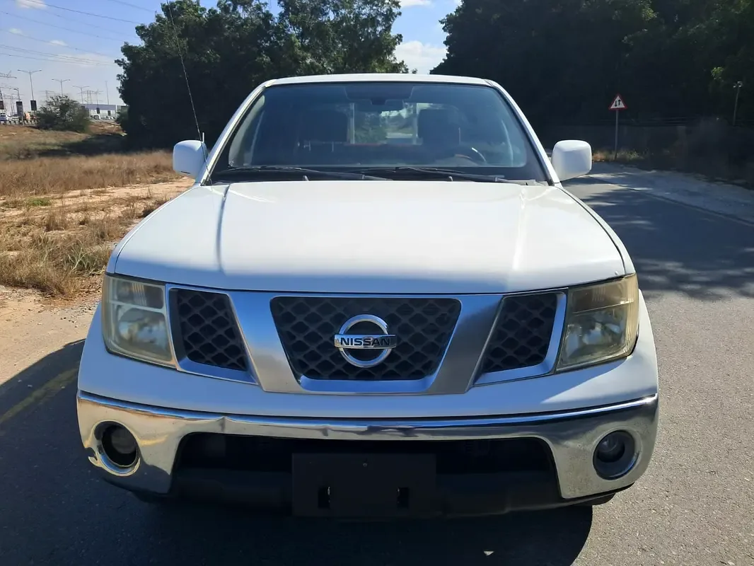 Nissan Navara (Frontier) 2.5 AT (152 hp) - 9