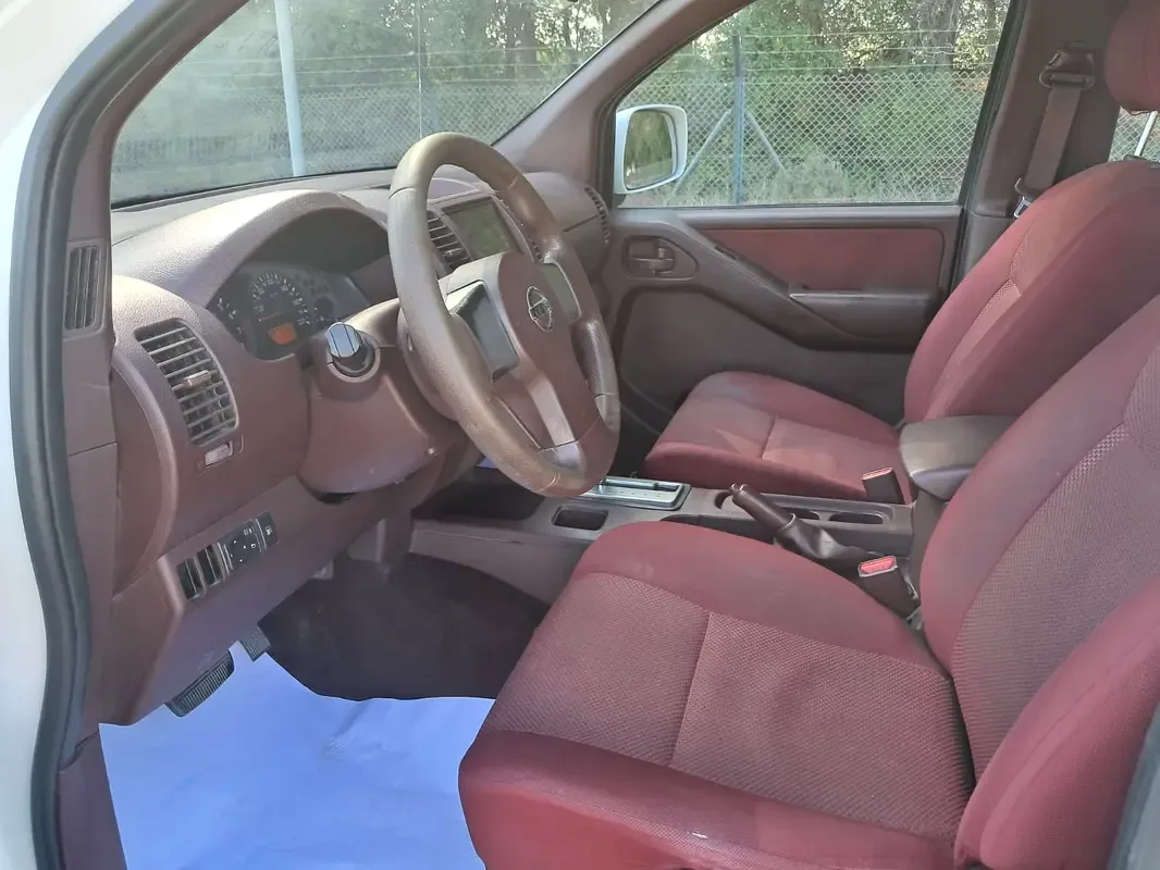 Nissan Navara (Frontier) 2.5 AT (152 hp) - 12