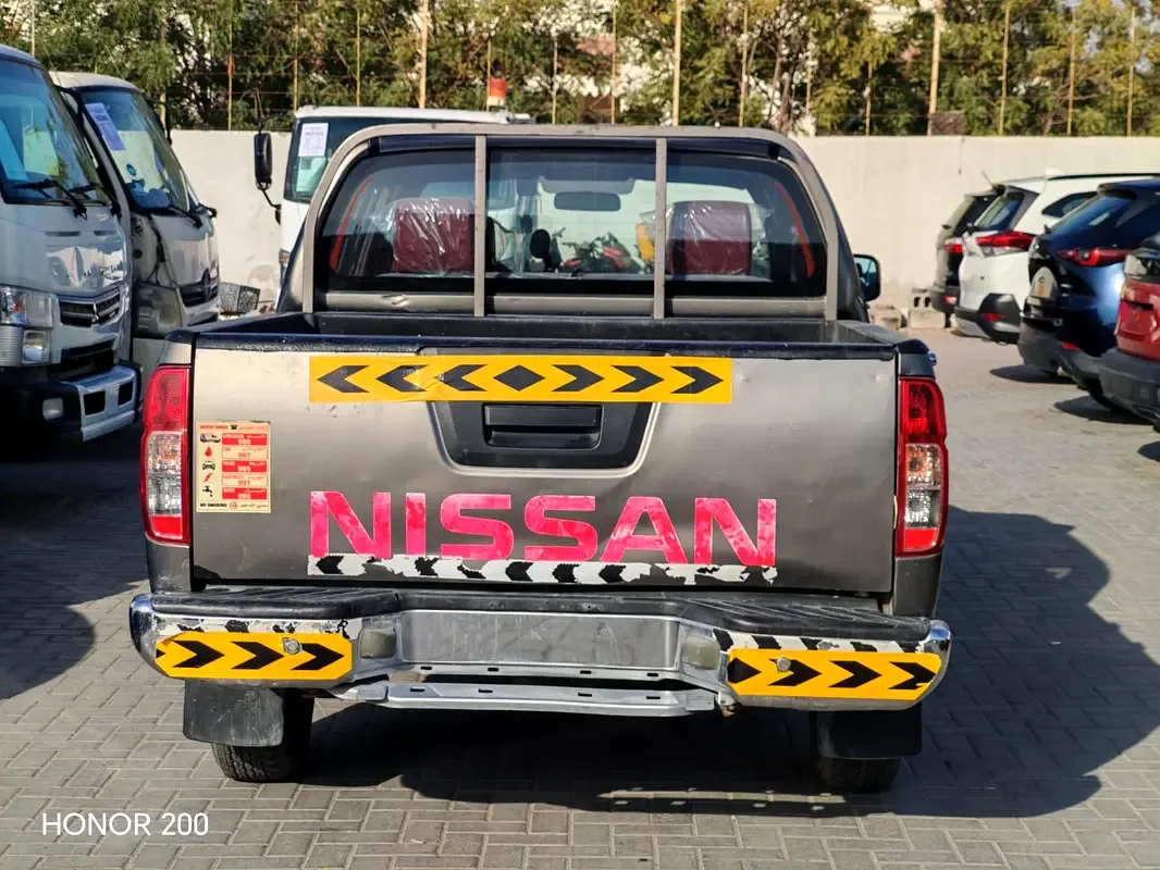 Nissan Navara (Frontier) 2.5 AT (152 hp) - 2