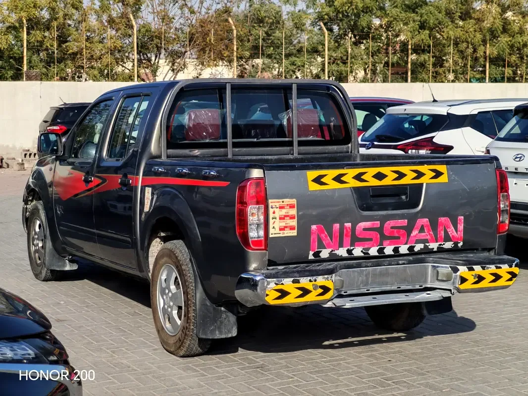Nissan Navara (Frontier) 2.5 AT (152 hp) - 8
