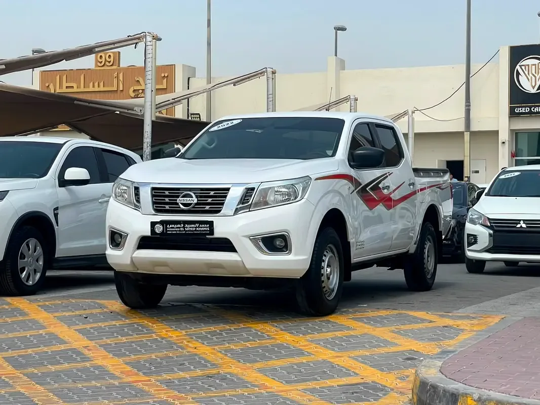 Nissan Navara (Frontier) 2.5 AT (168 hp)