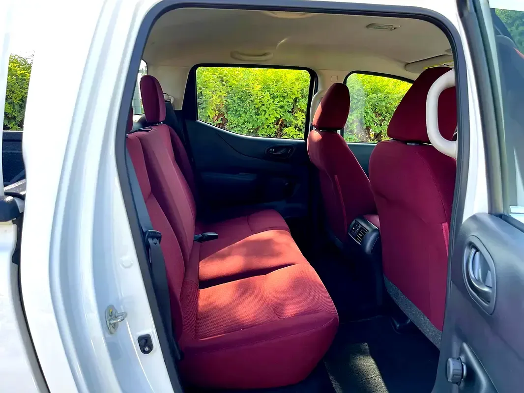 Nissan Navara (Frontier) 2.5 AT (168 حصان) - 20