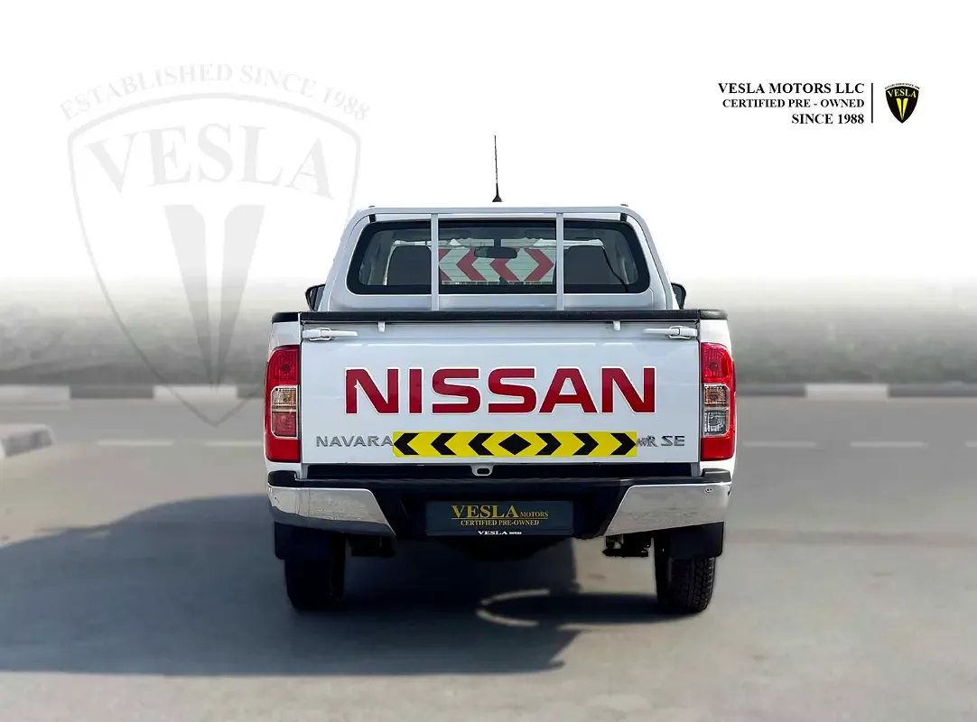 Nissan Navara (Frontier) 2.5 MT (158 حصان) - 8