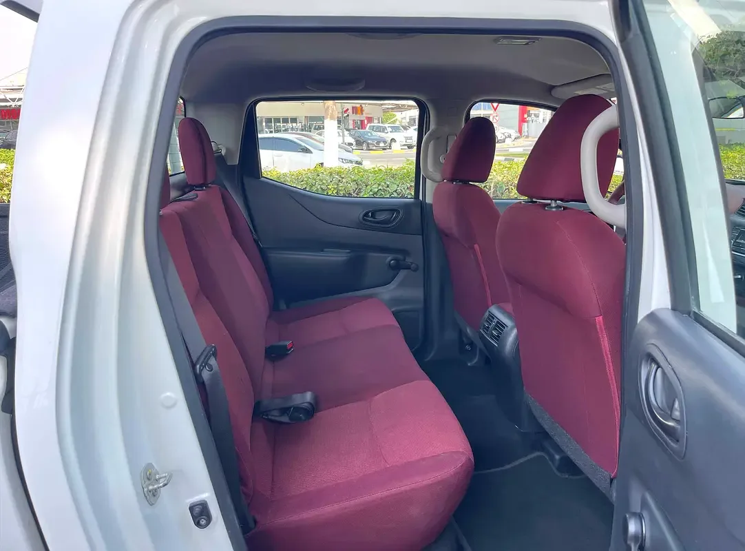 Nissan Navara (Frontier) 2.5 MT (158 حصان) - 18