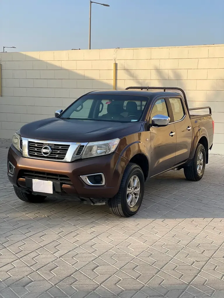 Nissan Navara (Frontier) 2.5 MT 4WD (168 hp)