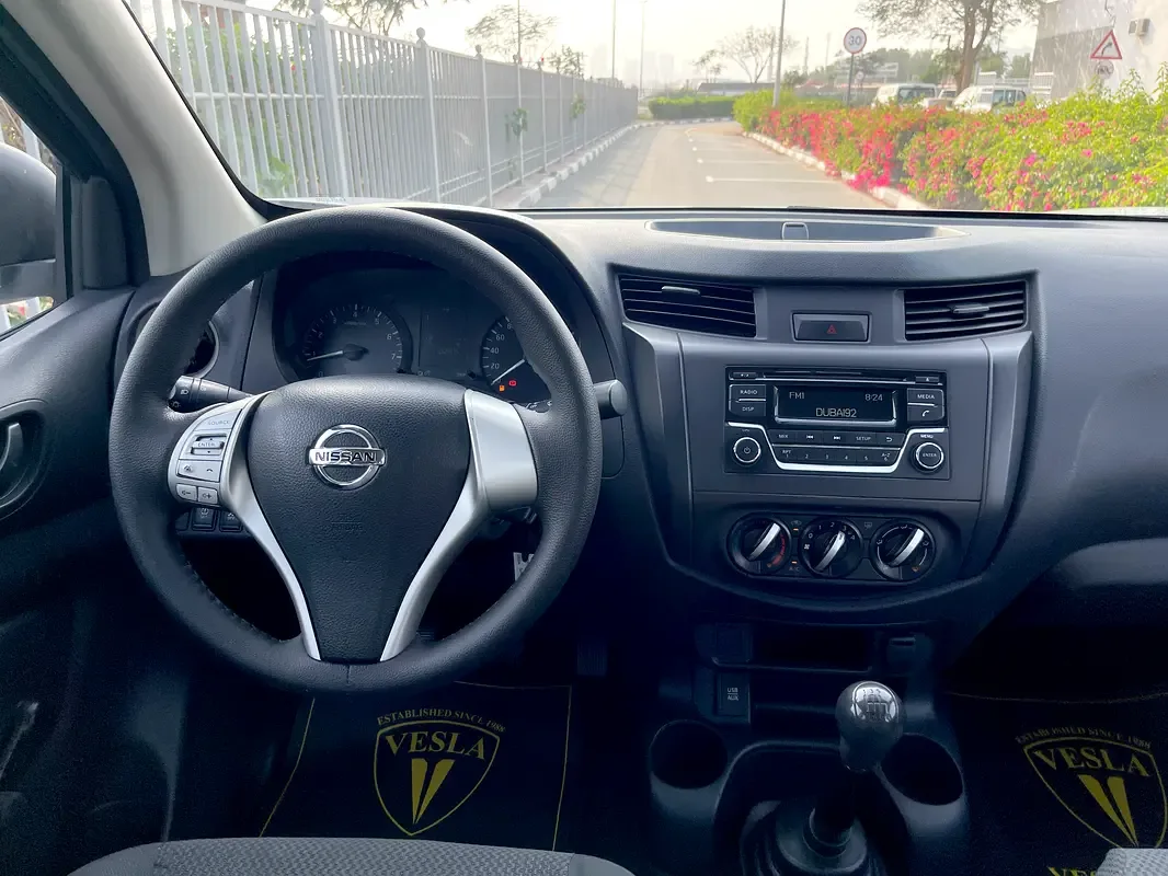 Nissan Navara (Frontier) 2.5 MT RWD (190 حصان) - 12