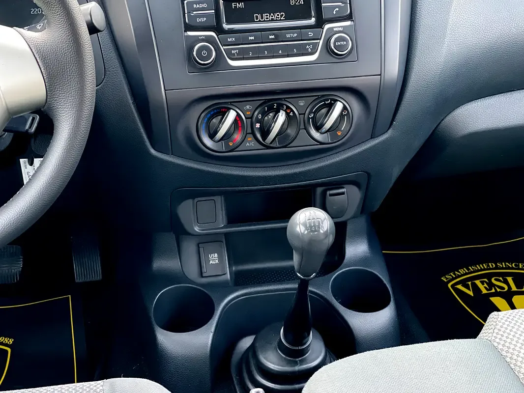 Nissan Navara (Frontier) 2.5 MT RWD (190 حصان) - 11