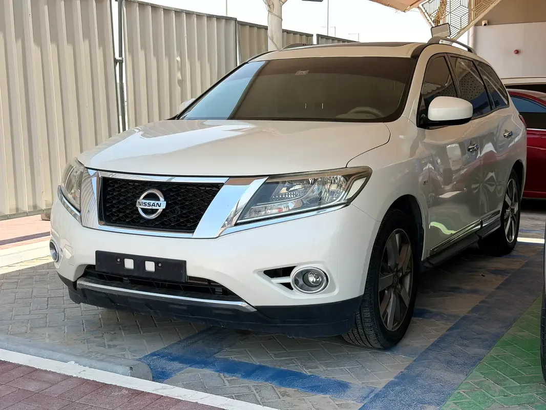Nissan Pathfinder 3.5 AT (243 hp)
