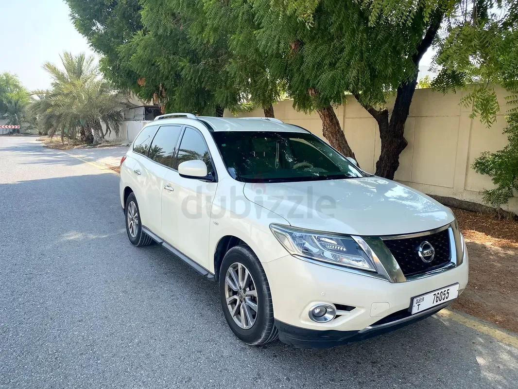 Nissan Pathfinder 3.5 AT (243 hp)