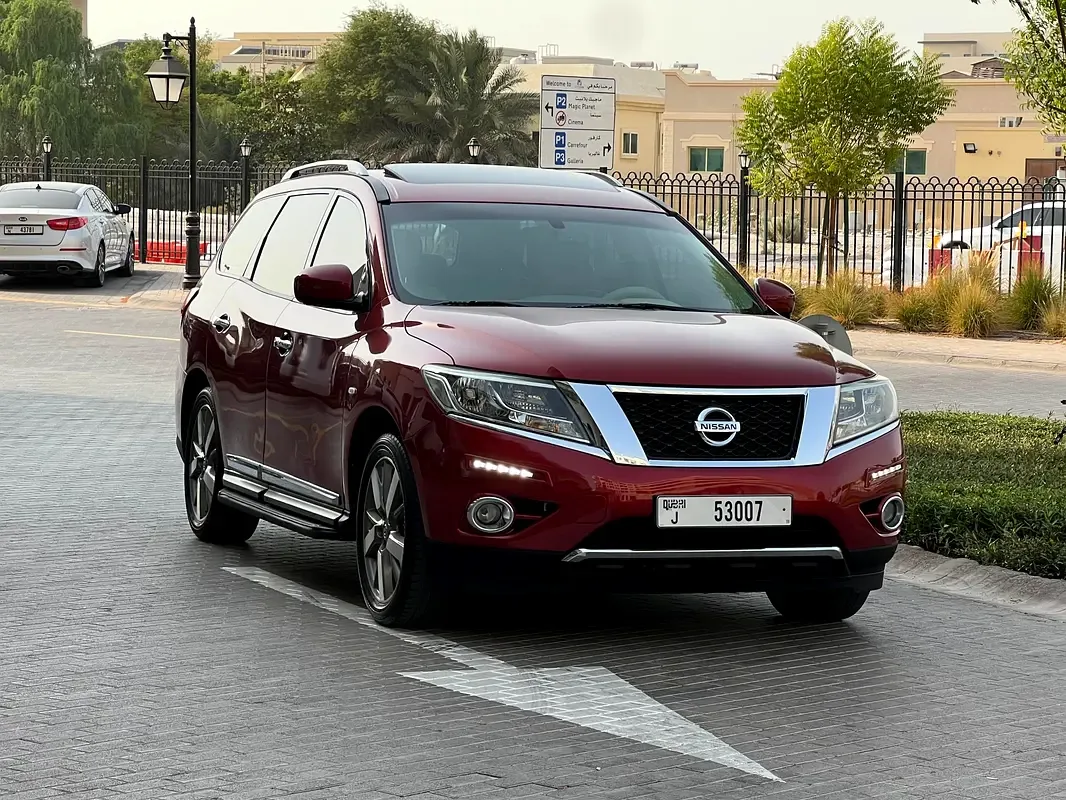 Nissan Pathfinder 3.5 AT (243 hp)