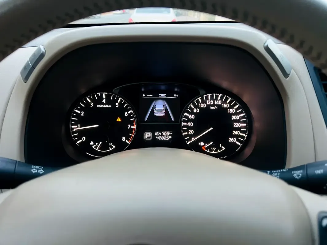Nissan Pathfinder 3.5 AT (243 hp) - 9