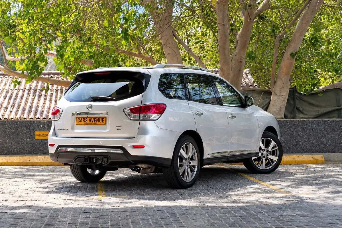 Nissan Pathfinder 3.5 AT (243 hp) - 3